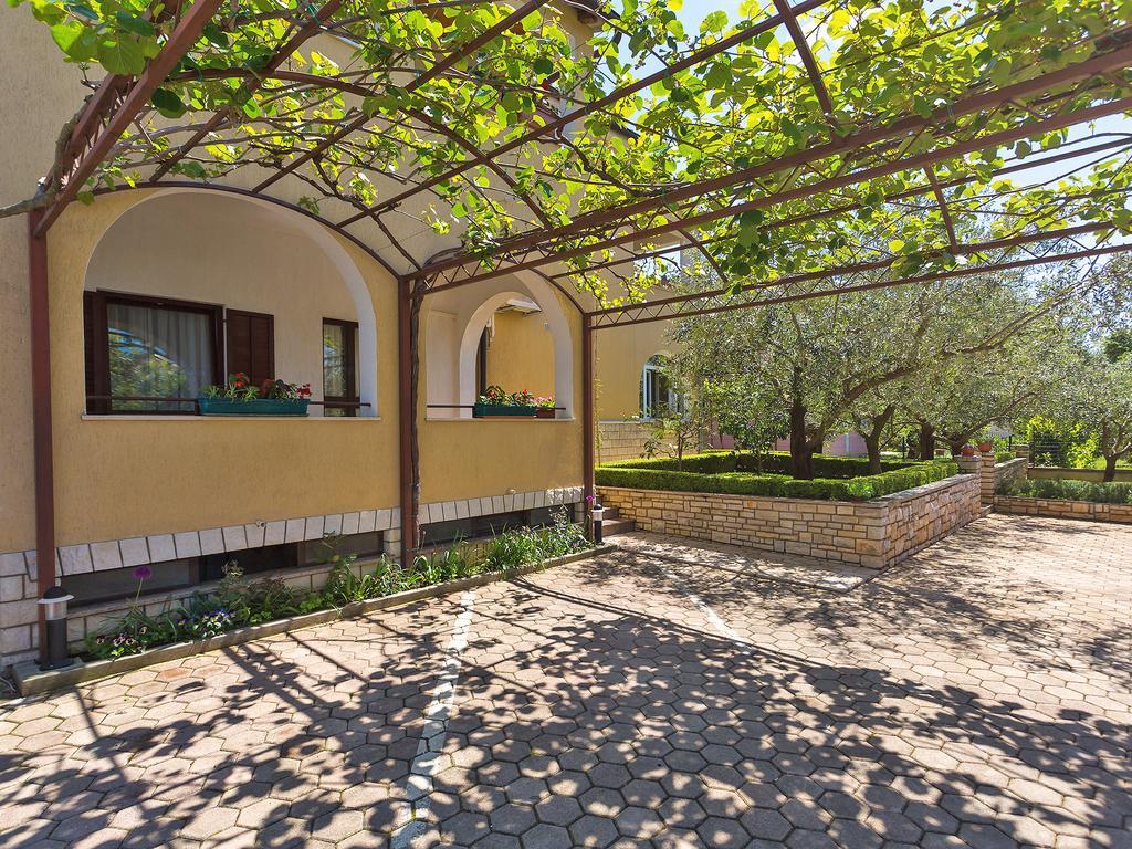 Apartment Korelic Green Garden Poreč Exteriör bild