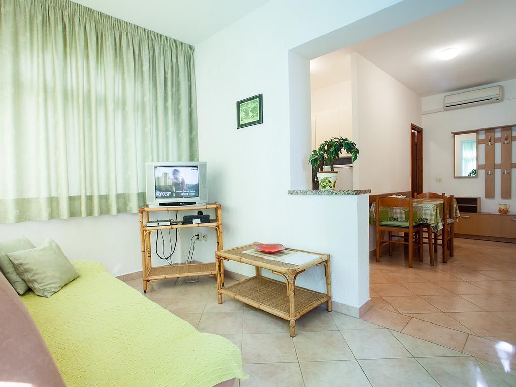 Apartment Korelic Green Garden Poreč Exteriör bild
